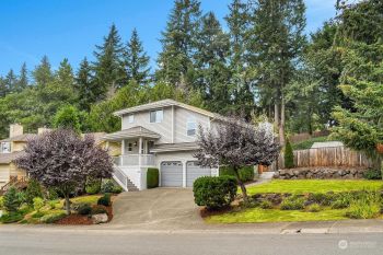 6922 119th Place SE, Newcastle, WA 98056