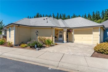 1765 Compass Boulevard #34, Freeland, WA 98249