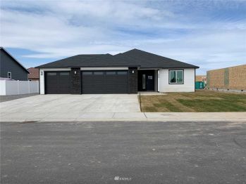 909 6th Avenue NE, Ephrata, WA 98823