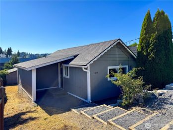 1207 N 13th Avenue , Kelso, WA 98626