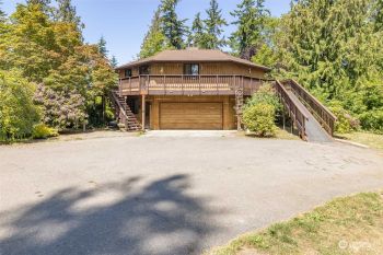 94 Raccoon Road , Sequim, WA 98382