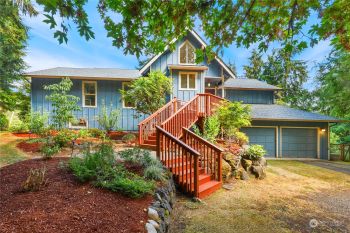 11146 NE Tulin Road , Kingston, WA 98346-9257