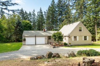 1252 Hersig Road , Oak Harbor, WA 98277