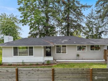 5303 Auburn Way S, Auburn, WA 98092-7313