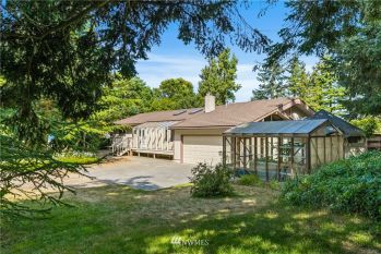 1988 Island View Road , Oak Harbor, WA 98277
