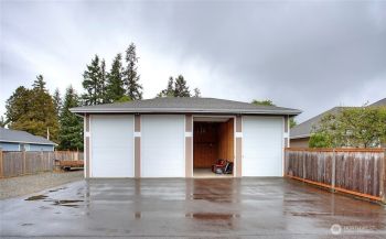 704 Stevens St , Steilacoom, WA 98388