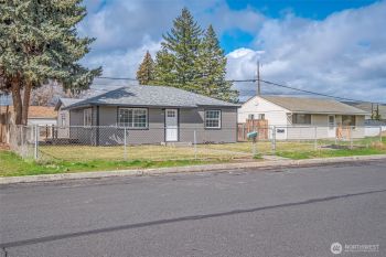 153 F Street NE, Ephrata, WA 98823