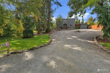1606 Lake Drive , Camano Island, WA 98282