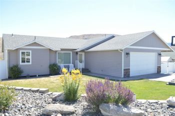 1224 SE Juno Street , East Wenatchee, WA 98802