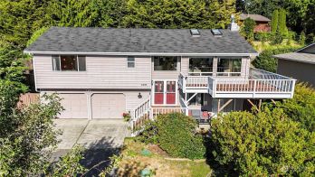 5595 Chris Mar Lane , Freeland, WA 98249
