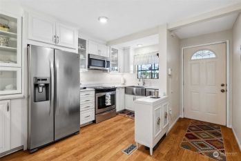5531 Bridgeport Way W #D, University Place, WA 98467