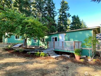 1914 Lake Drive SW, Lakebay, WA 98349