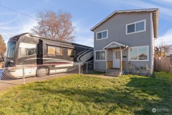 1212 S 7th Avenue , Kelso, WA 98626-4101
