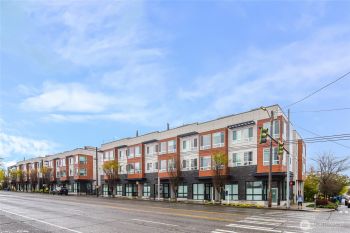 7500 15th Avenue NW #E, Seattle, WA 98117-5409