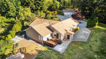 657 N West Camano Drive , Camano Island, WA 98282
