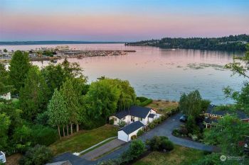 10819 NE West Kingston Road , Kingston, WA 98346
