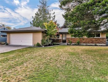 610 3rd Street , Steilacoom, WA 98388
