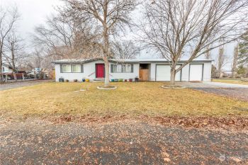 206 NW Warden Avenue , Soap Lake, WA 98851