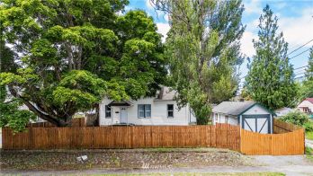 919 E Division Lane , Tacoma, WA 98404