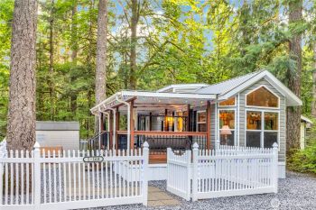 168 1 Fireside Lodge Circle , Deming, WA 98244