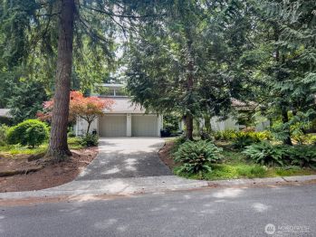 2326 209th Place NE, Sammamish, WA 98074