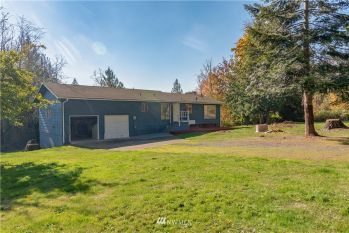 243 Limmer Road , Winlock, WA 98596-9609