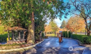 10644 Glen Acres Drive S, Seattle, WA 98168