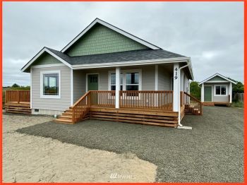419 N Portal Loop SW, Ocean Shores, WA 98569