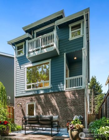1414 25th Avenue #B, Seattle, WA 98122