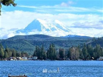 11516 Clear Lake North Road E, Eatonville, WA 98328