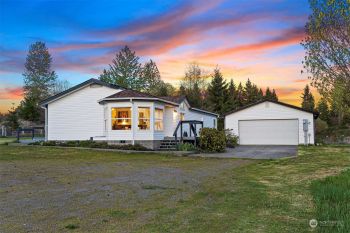 14340 Hidden Oak Lane SE, Yelm, WA 98597