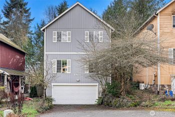 6421 NE Fern Street , Suquamish, WA 98392