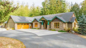 2875 S East Camano Drive , Camano Island, WA 98282