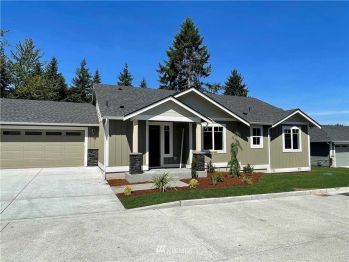 6923 125 Street Ct E, Puyallup, WA 98373