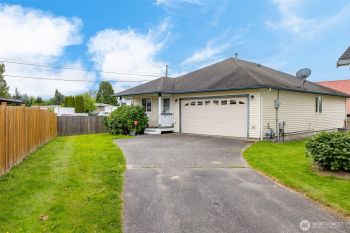 463 Rohrer Loop , Sedro Woolley, WA 98284