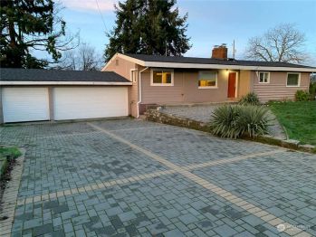 11725 25th Avenue S, Seattle, WA 98168