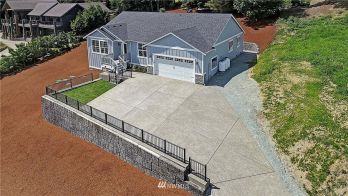 1168 Matterhorn Loop , Camano Island, WA 98282
