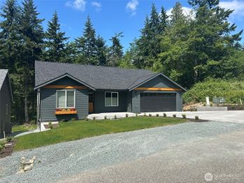 1847 Watkins Road , Freeland, WA 98249