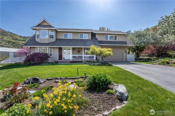 2027 Skyline Drive , Wenatchee, WA 98801