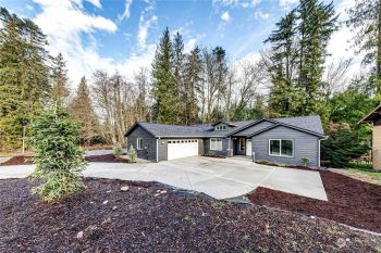 601 S Del Guzzi Drive , Port Angeles, WA 98362