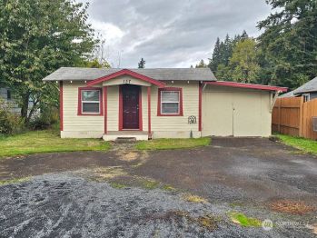 137 Williams Avenue , Kelso, WA 98626