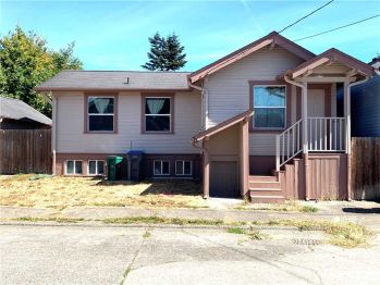810 McKenzie Avenue , Bremerton, WA 98337