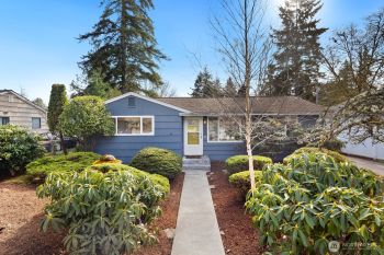 2109 N 158th Street , Shoreline, WA 98133