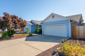 206 E Street NE, Ephrata, WA 98823