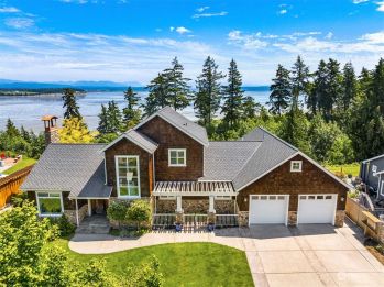 150 Livingston Bay Road , Camano Island, WA 98282