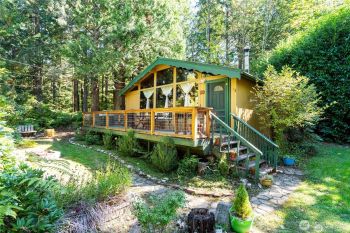 570 Lakeside Dr , Sedro Woolley, WA 98284