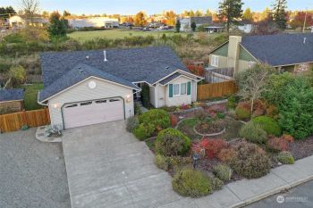 16202 Prairie Heights Street SE, Yelm, WA 98597