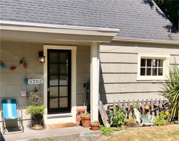 5202 Beach Drive , Bremerton, WA 98312