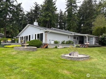 1058 Cliff View Lane , Oak Harbor, WA 98277