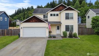 235 Easton Avenue W, Eatonville, WA 98328